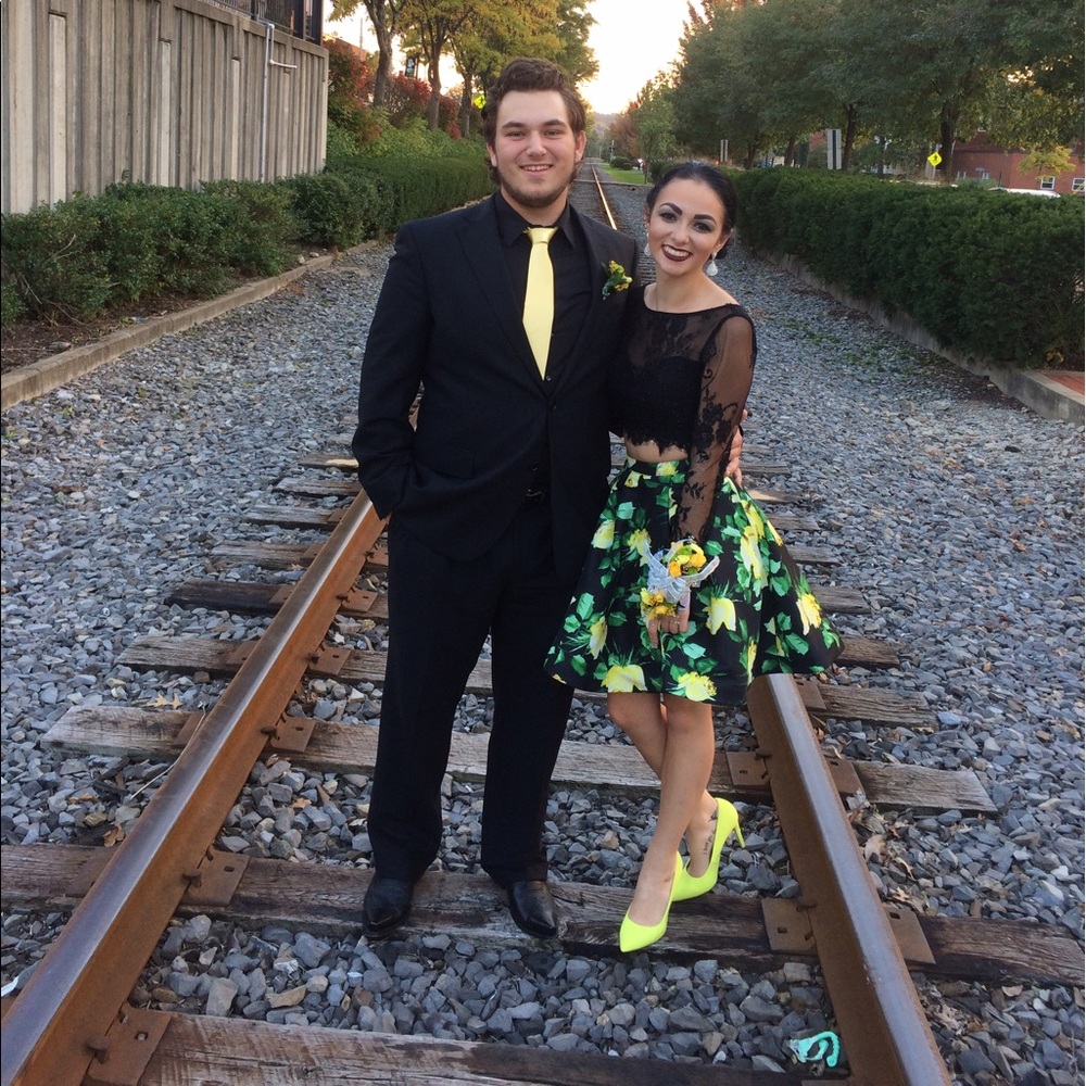 Homecoming dress only worn once!