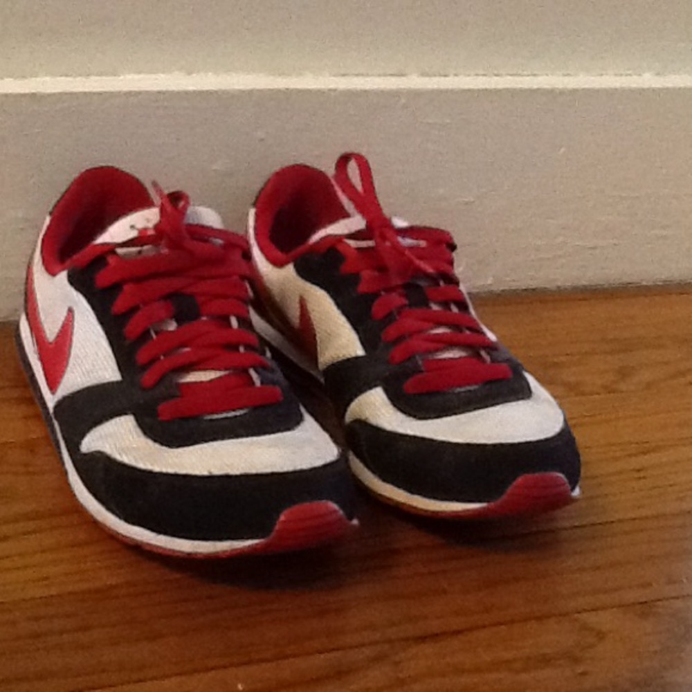 Women's classic Nike.