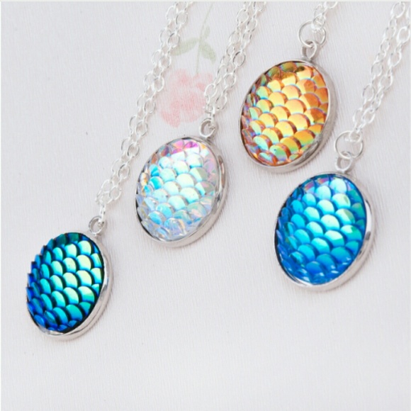 Jewelry - Blue & Antique Silver Fish Scales Pendant Necklace