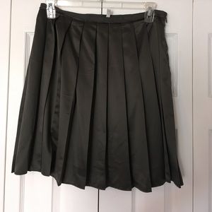 Silver pleated skirt!