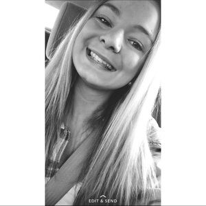 Meet your Posher, Dana