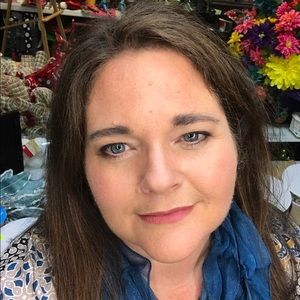 Meet your Posher, Julie