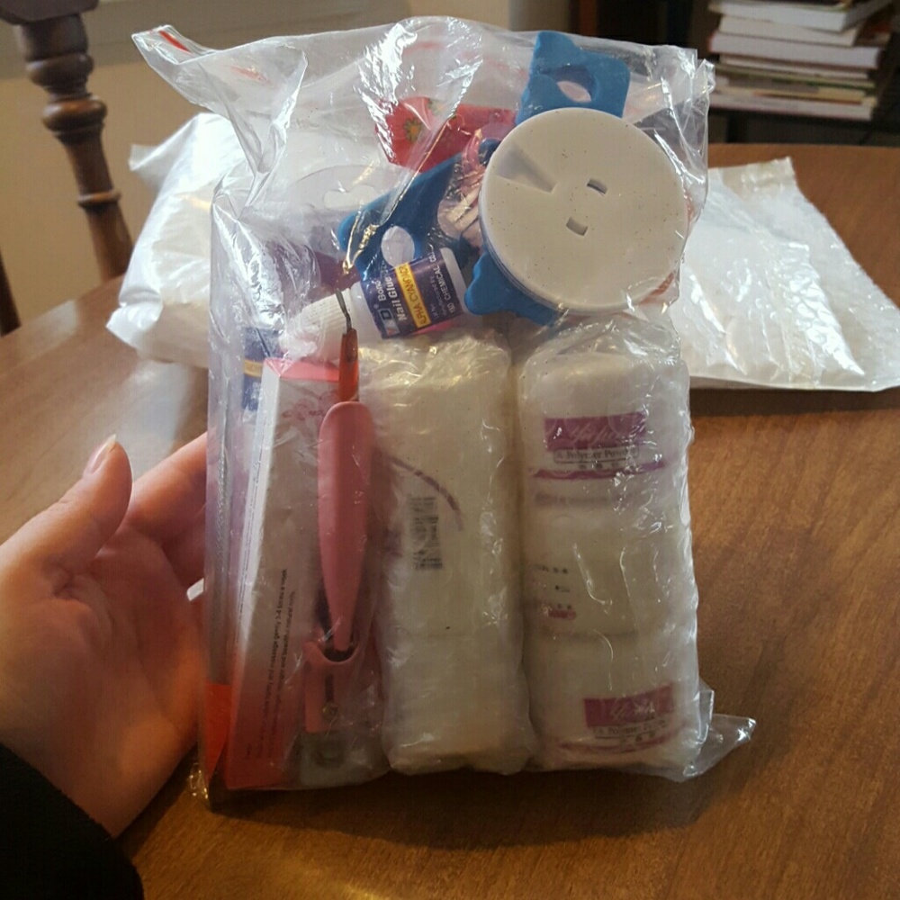 Acrylic nail kit