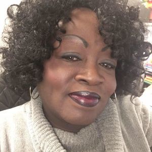 Meet your Posher, Carlotta