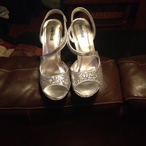 Silver sparkly heels great condition