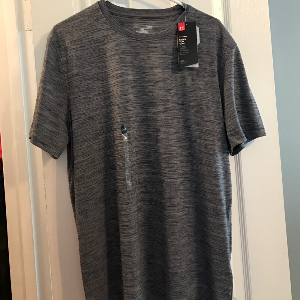 Men's Large Under Armour loose fit, heat gear