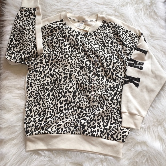 NWT SIZE XS WHITE CHEETAH VS PINK CREW - Picture 3 of 4