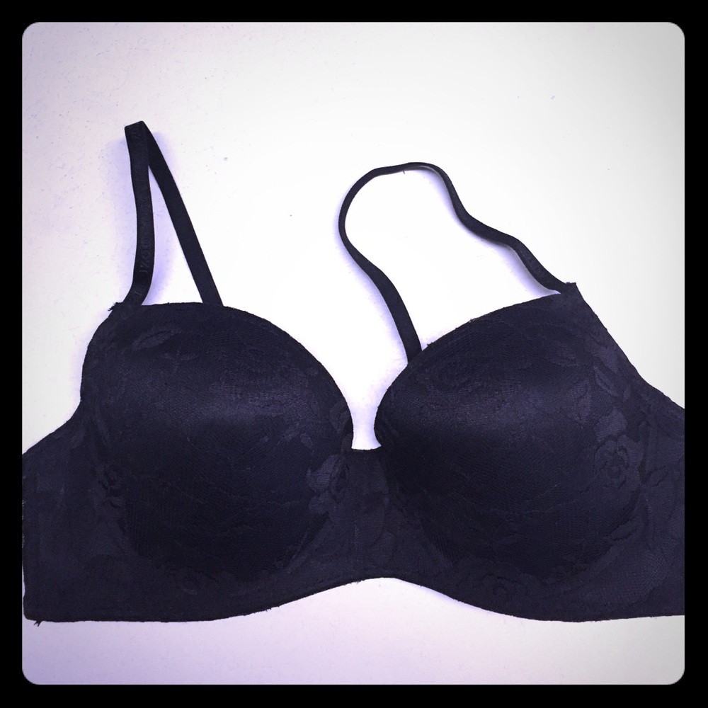 Lacy black Izod bra