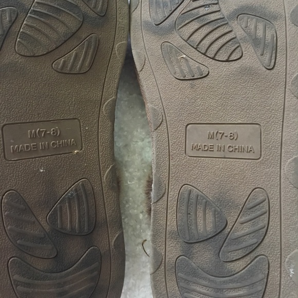 Fuzzy Slippers - Picture 4 of 4