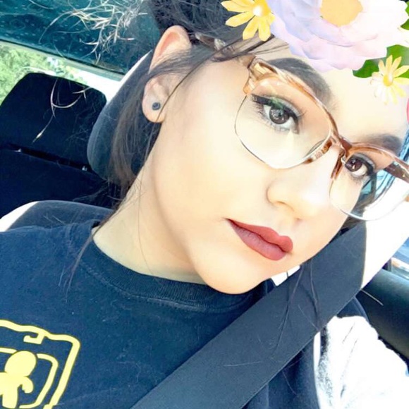 Meet your Posher, Rachel - Picture 1 of 1