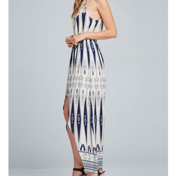 🆕Tulip Front Maxi Dress With Crochet Detail - Picture 3 of 4