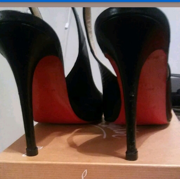 SOLD! Christian Louboutin - Picture 4 of 5