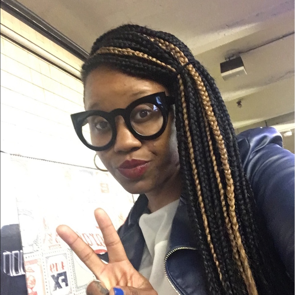 Meet your Posher, Nyema