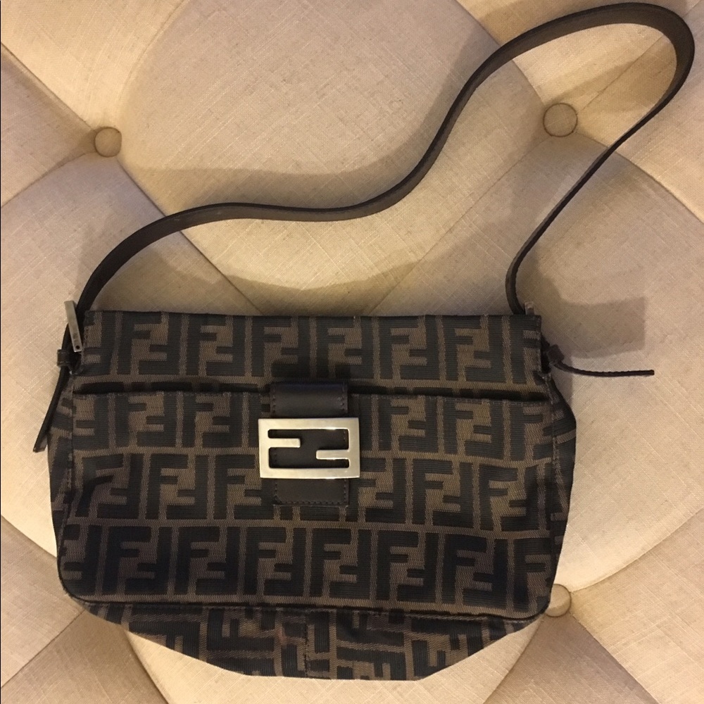 Vintage Fendi Zucca Canvas 90’s baguette