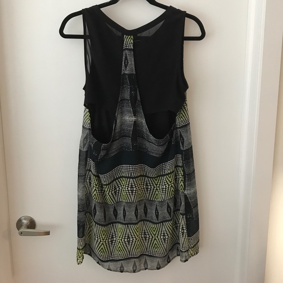 ASTR Tribal print shift dress - Picture 2 of 2