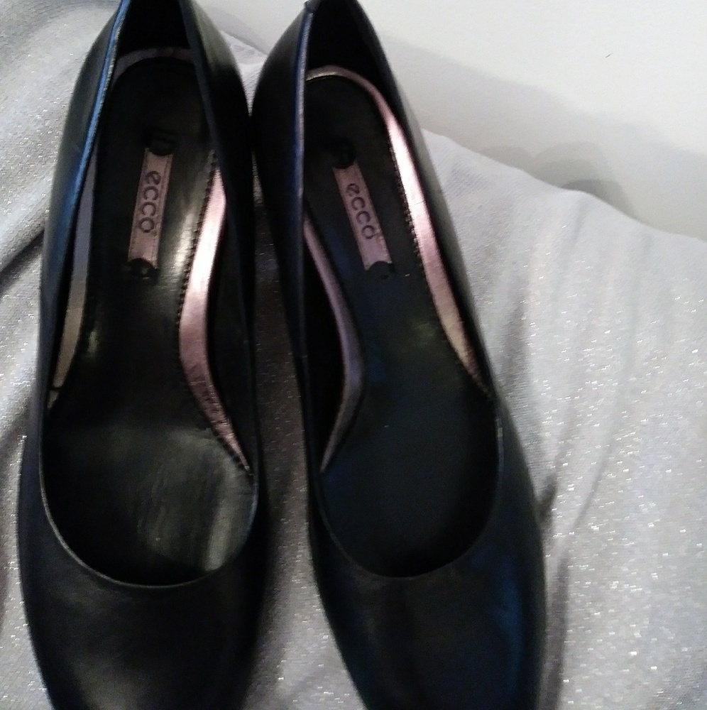 Ecco size 9
