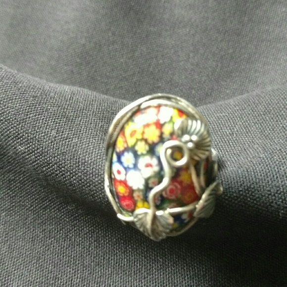 Unique ring with flowers - Picture 3 of 3