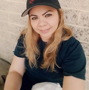 Meet your Posher, Nora