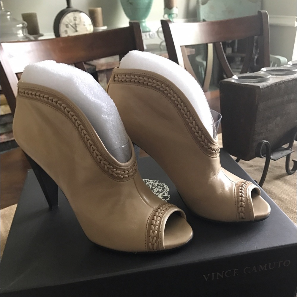 Vince Camuto bootie