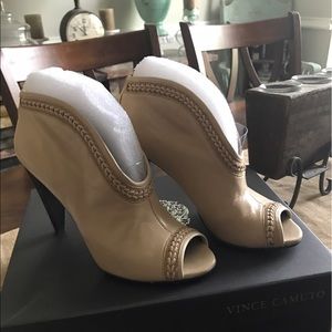 Vince Camuto bootie