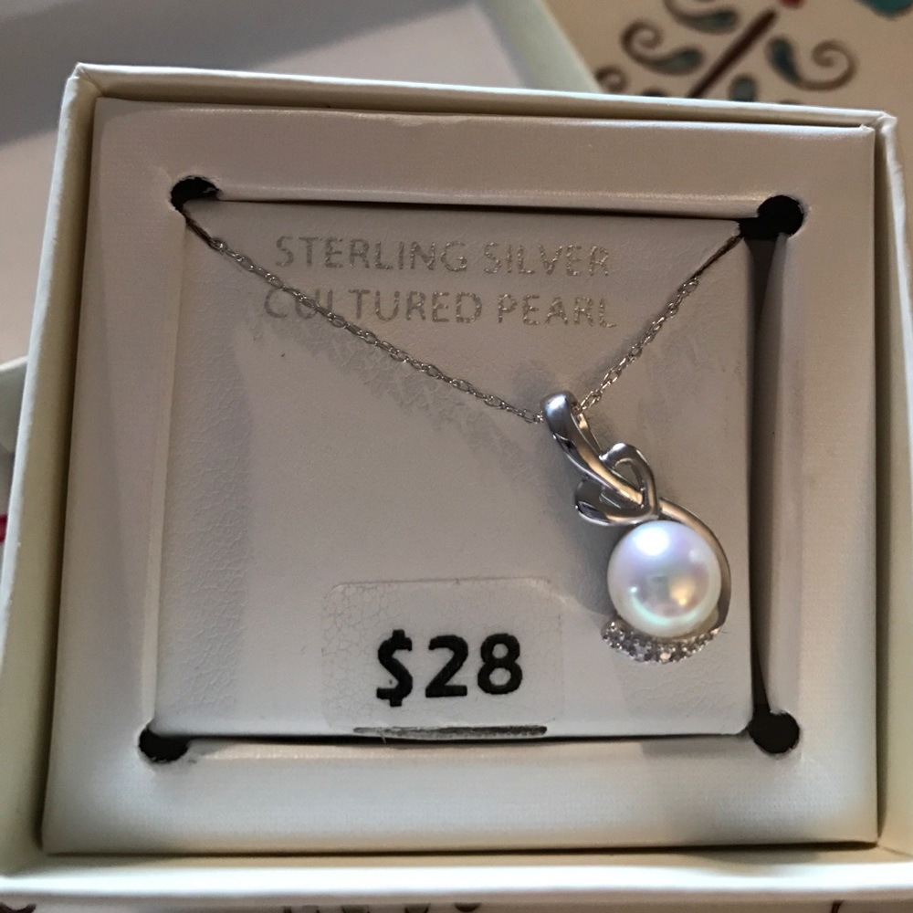 NWT Cultured Pearl Weaved Heart Necklace .925 ST