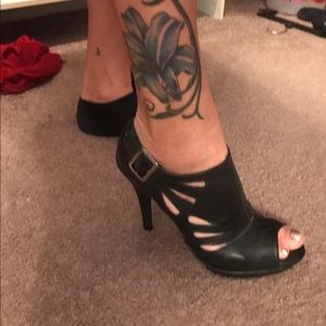 Peep toe heals