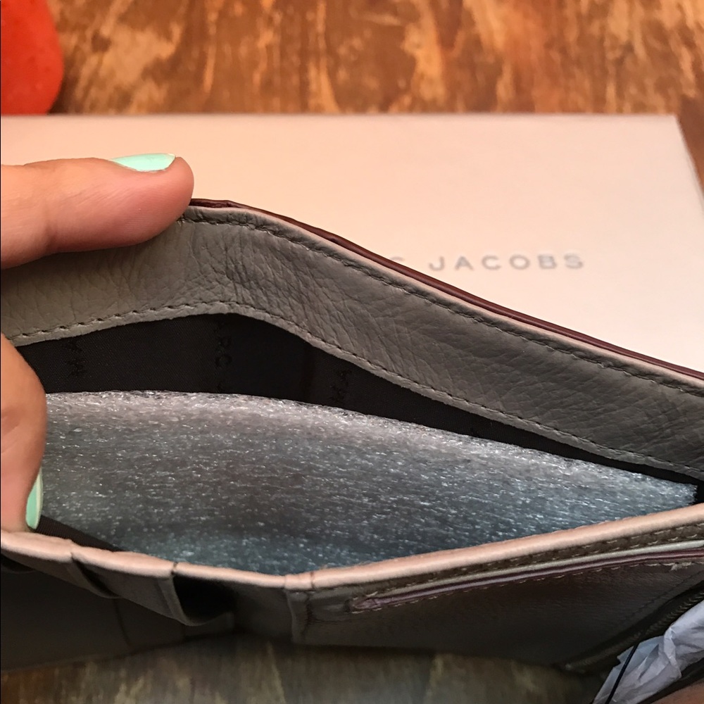 💥💥SOLD💥💥Marc by marc Jacobs wallet - Picture 6 of 6