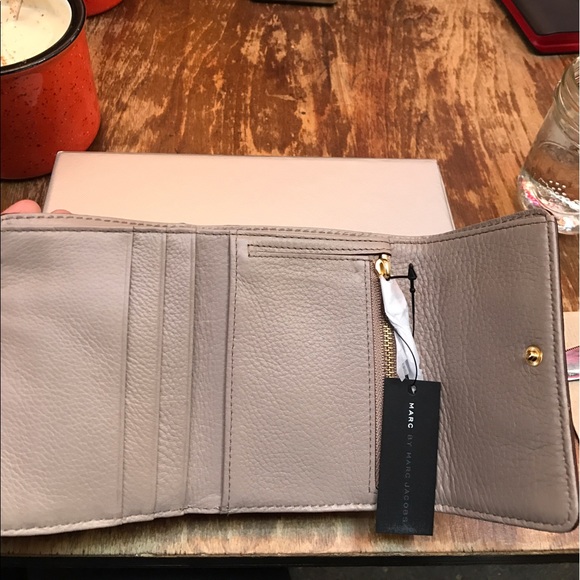 💥💥SOLD💥💥Marc by marc Jacobs wallet - Picture 5 of 6