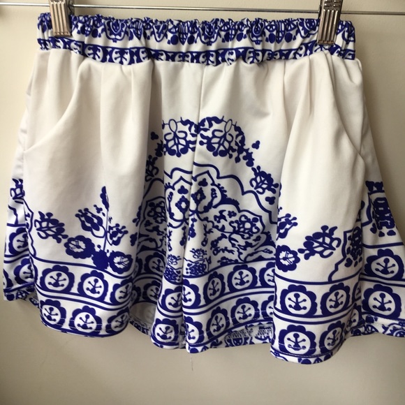 Mosaic Shorts - Picture 4 of 6