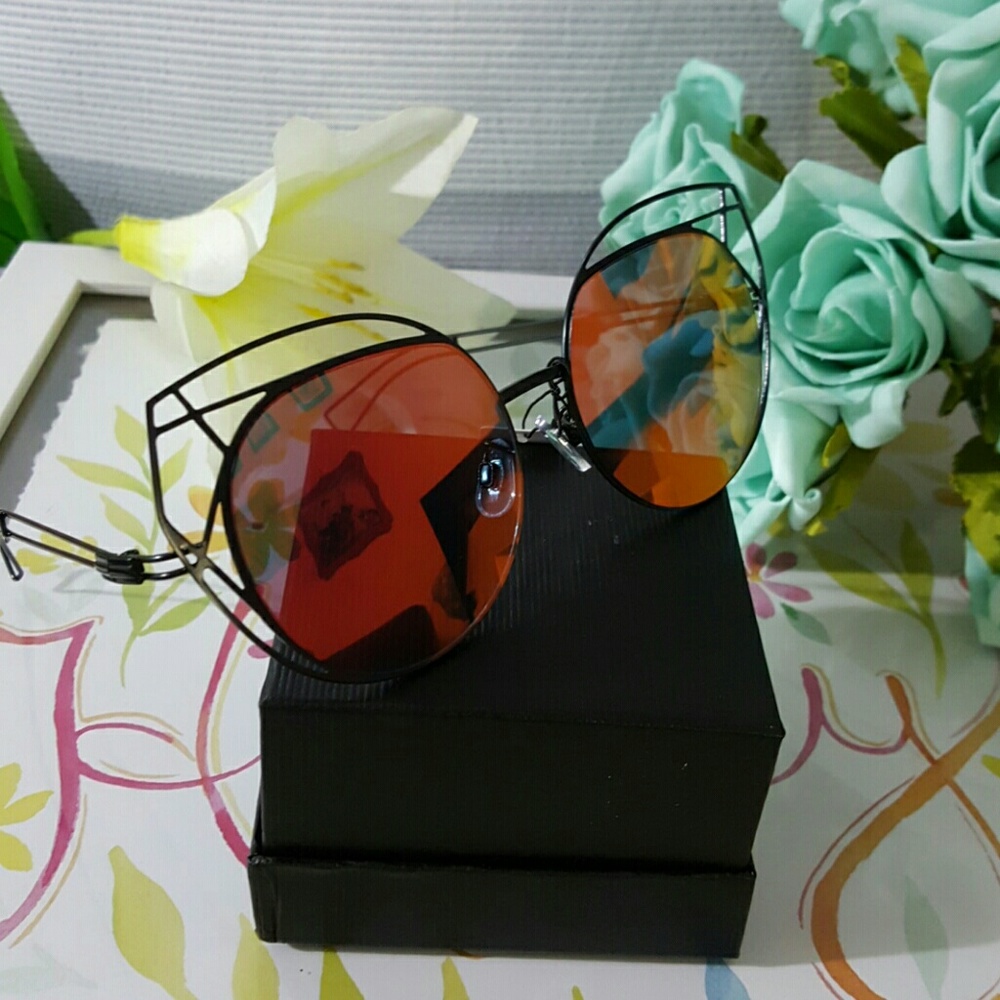 HIGH QUALITY CAT EYE MIRROR VINTAGE  SUNGLASSES - Picture 3 of 4