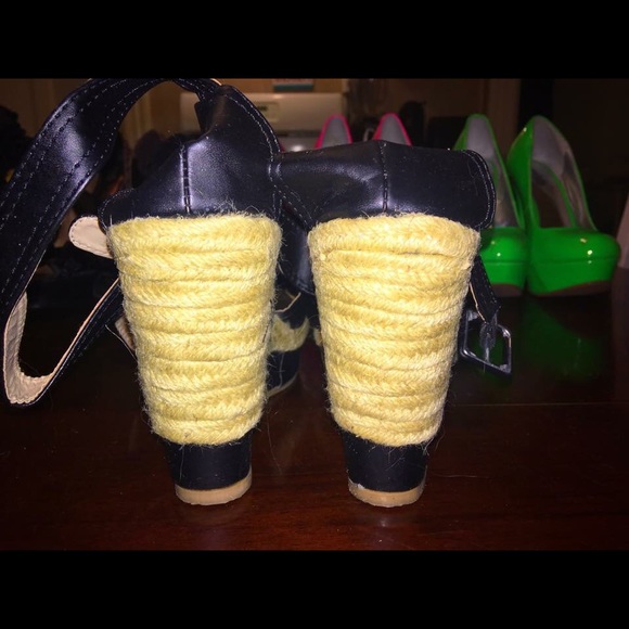 ‼️SOLD‼️ - Picture 2 of 3