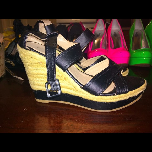 ‼️SOLD‼️ - Picture 3 of 3