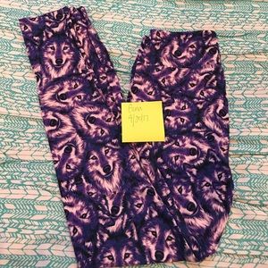 ONE SIZE LULAROE LEGGINGS WOLVES