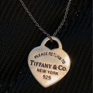 Return to Tiffany Heart Tag Pendant necklace