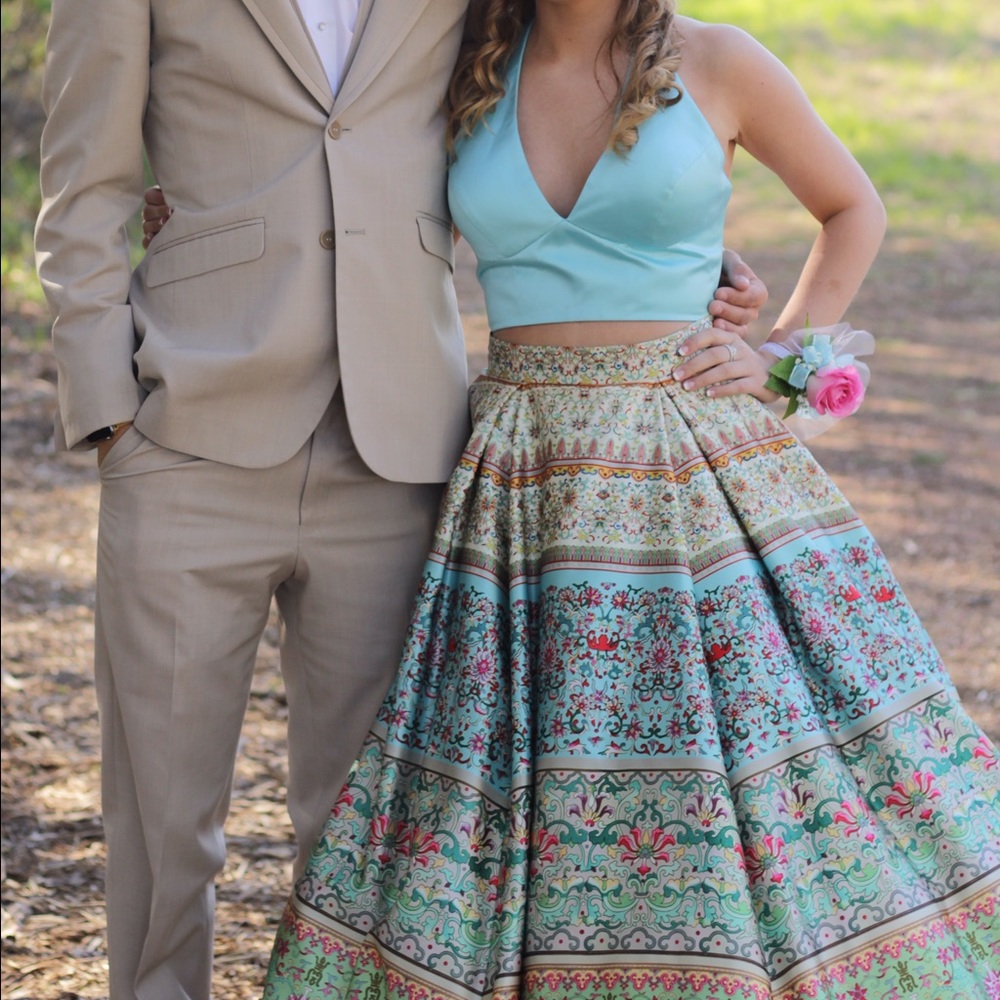 2017 Sherri hill dress
