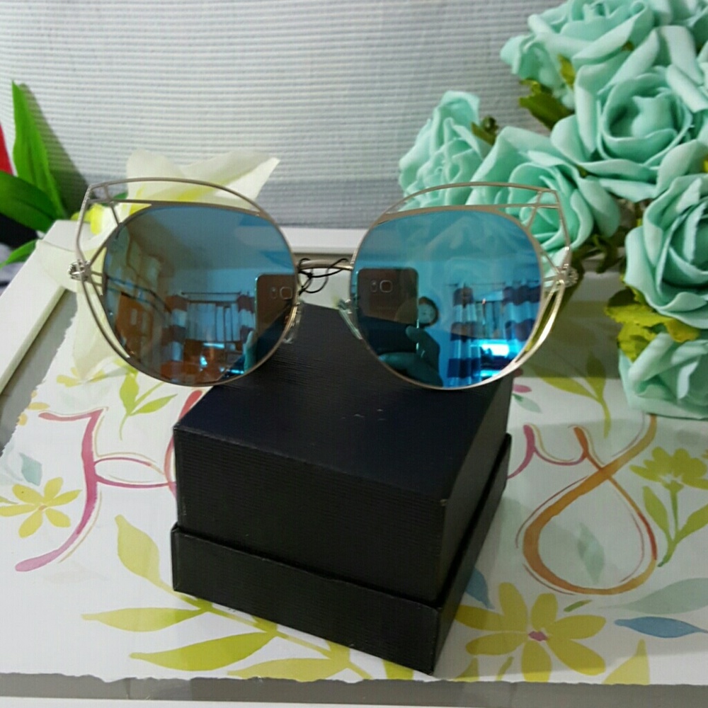 HIGH QUALITY CAT EYE MIRROR VINTAGE  SUNGLASSES - Picture 3 of 4