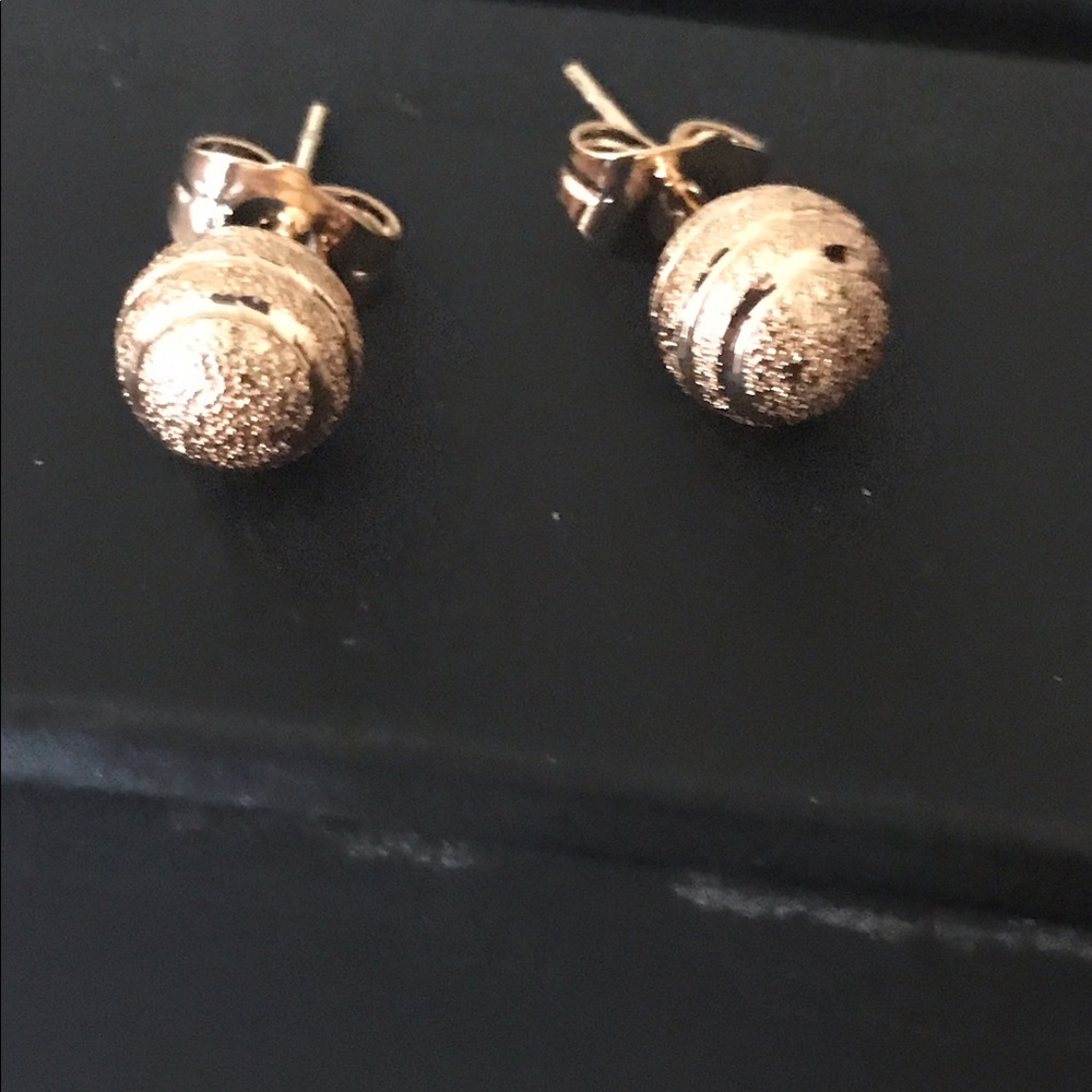 Women Fashion earrings