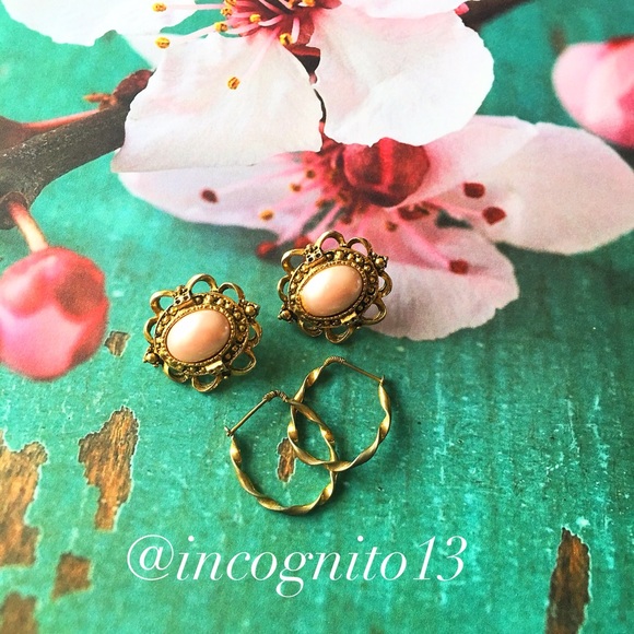 Two Sets of Vintage Earrings - Picture 2 of 2