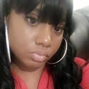 Meet your Posher, Leslie