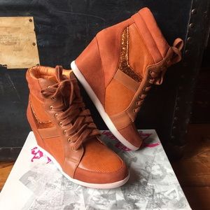 NEW Creamsicle suede/snakeskin wedge sneakers