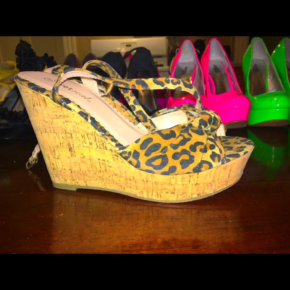 NWOT Wet Seal Leopard Wedges