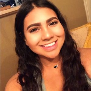 Meet your Posher, Marissa