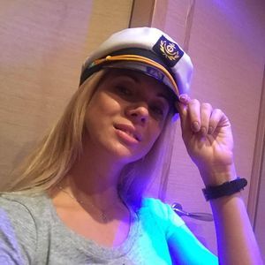 Meet your Posher, Yana