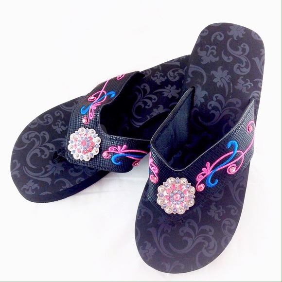 Wanted Wardrobe Shoes - Crystal Bling Boutique Flip Flops Size 9