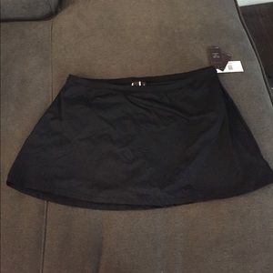 Black swimsuit skort