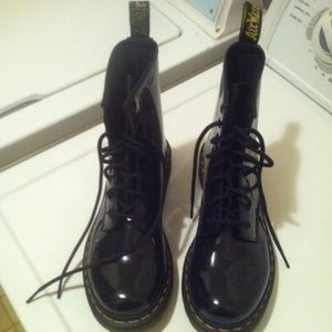 Doc Martens Black Patent Lamper 1460