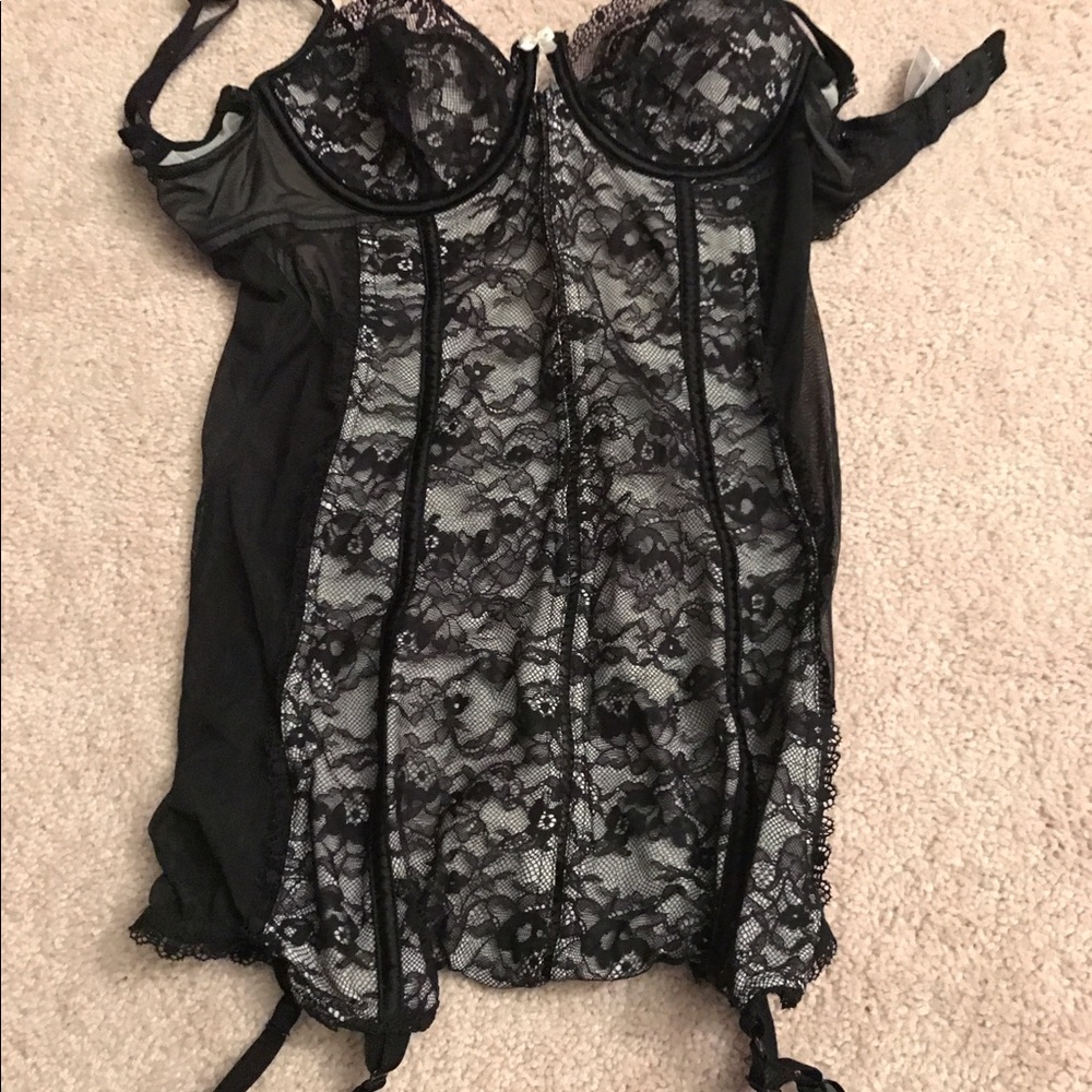 One puce as pictured 🌹