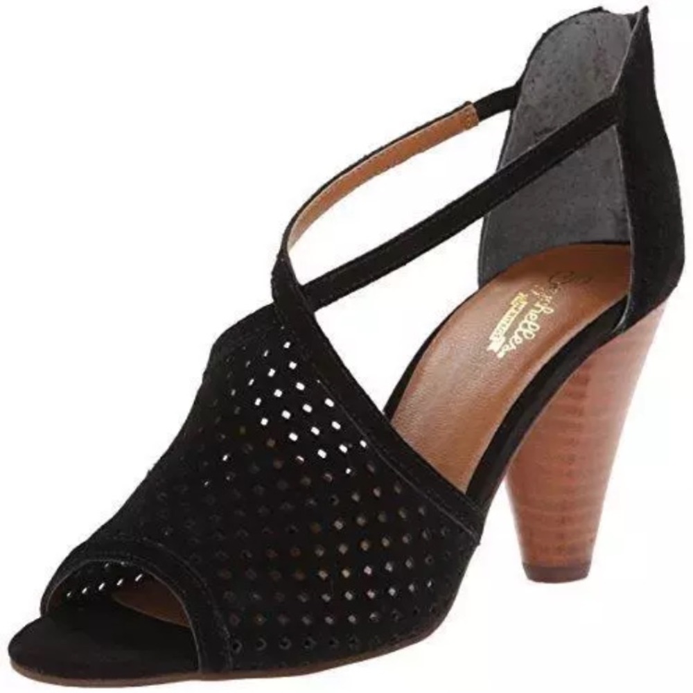 Seychelles Gamble black suede heels