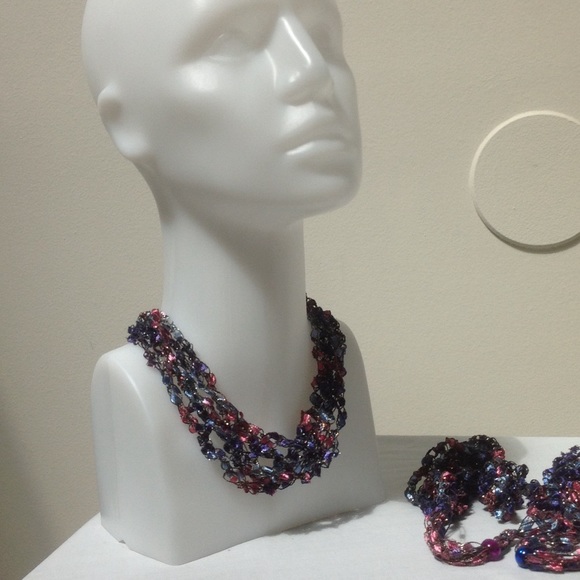 Beaded Crochet Necklace - Picture 7 of 8