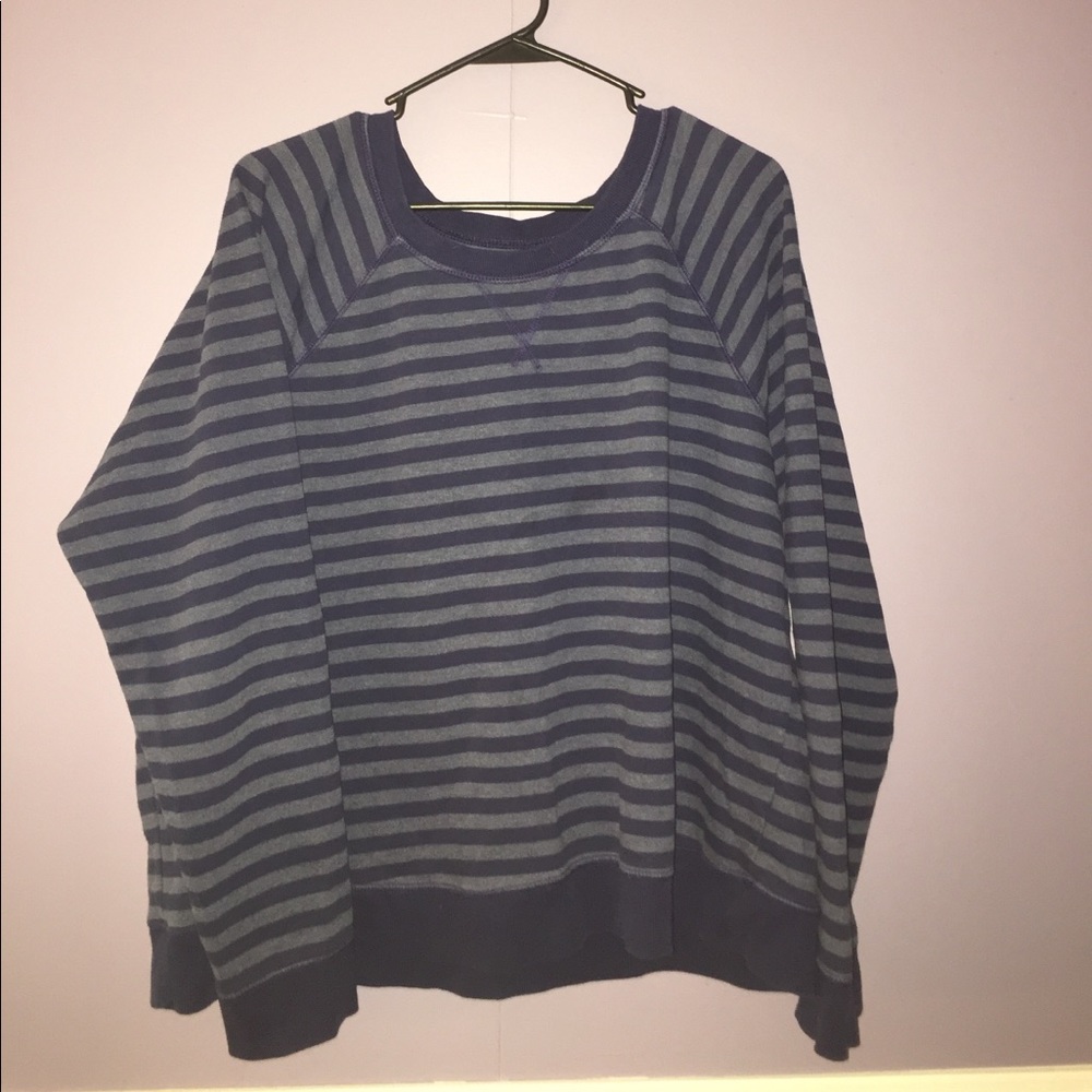 Navy blue striped sweat shirt!